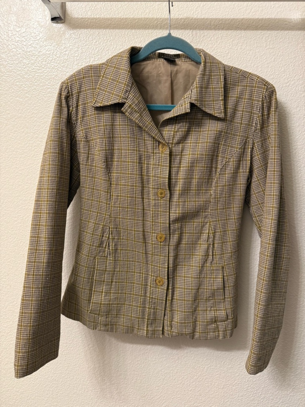 GUESS Women's Plaid Button-Up Jacket in Tan and Brown